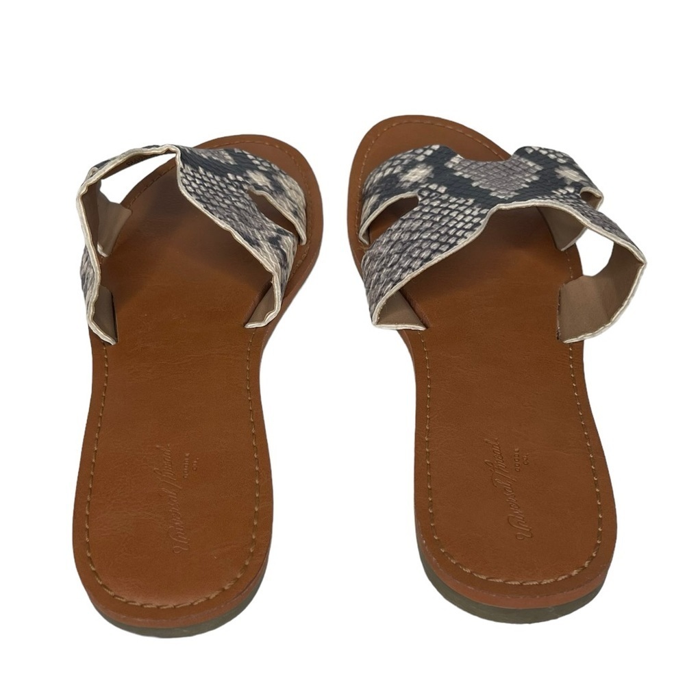 Universal‎ Thread Target Sandals - Picture 3 of 6